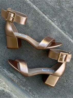 STEVE MADDEN “INDIGO” ROSE GOLD BLOCK HEEL SANDALS